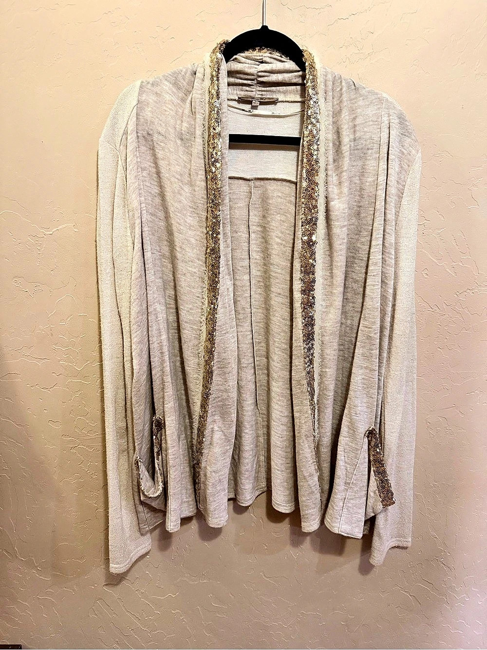 Miss Me  Sequin Trim Tunic in Cream Large Like New